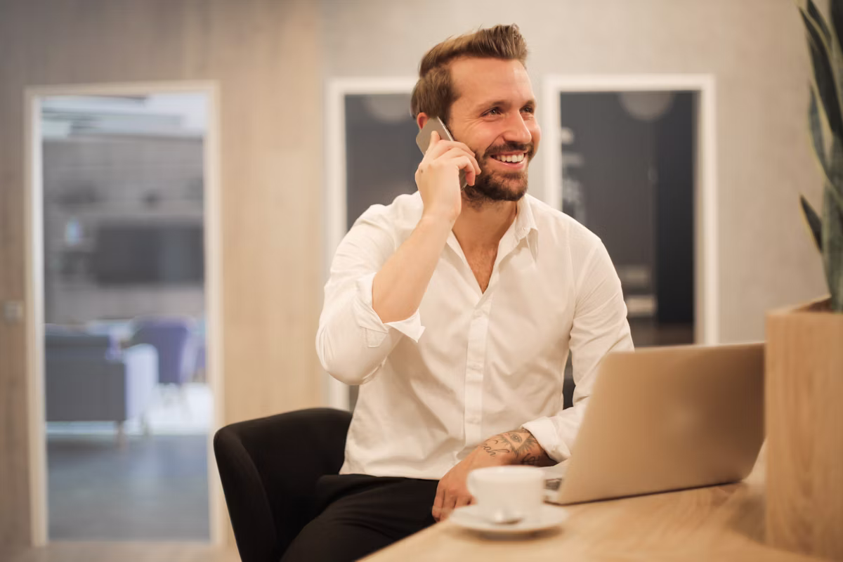 LinkedIn outreach system - profile optimisation, connection sequencing, and Sales Navigator targeting